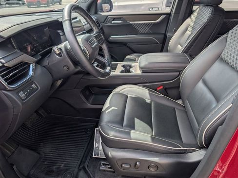 Used 2024 GMC Acadia Denali AWD/4WD image 11