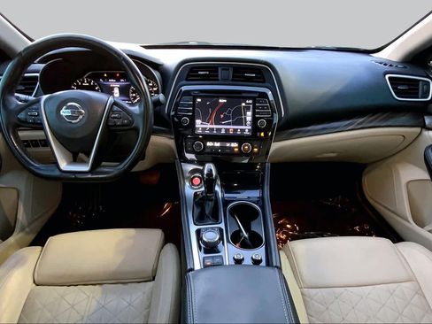 Used 2017 Nissan Maxima Platinum FWD image 15