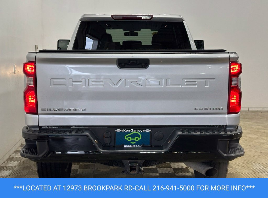 Used 2022 Chevrolet Silverado 2500 Custom w/ Custom Value Package AWD/4WD image 6