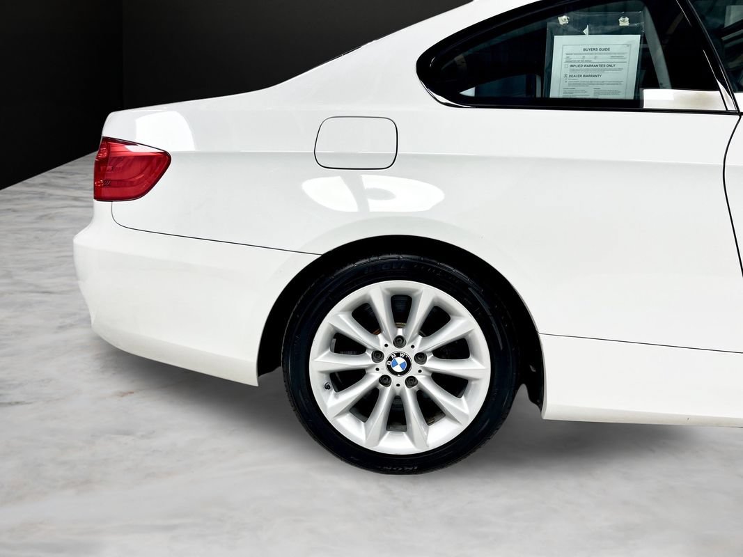 Used 2011 BMW 335i xDrive Coupe AWD/4WD image 10