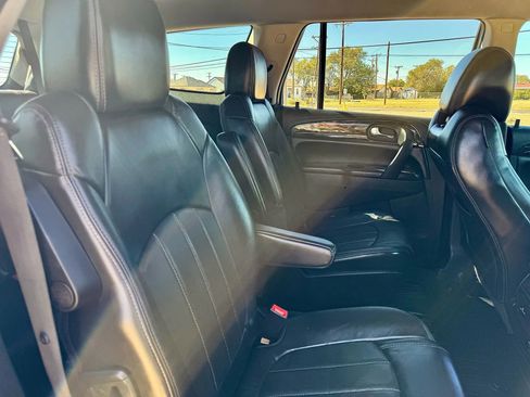 Used 2014 Buick Enclave Premium image 19
