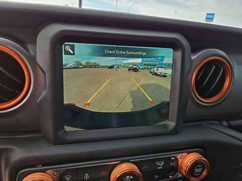 Used 2022 Jeep Gladiator Mojave w/ LED Lighting Group image 33