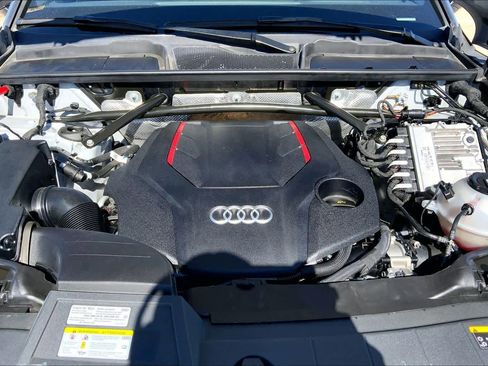 Used 2022 Audi SQ5 Premium Plus w/ Premium Plus Package AWD/4WD image 32