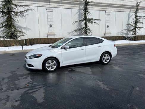 Used 2015 Dodge Dart SXT image 2