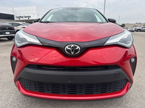 Used 2022 Toyota C-HR Limited FWD image 11