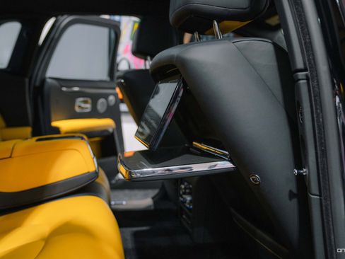 Used 2022 Rolls-Royce Ghost Black Badge image 49