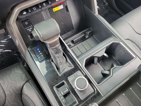 Used 2023 Toyota Tundra Limited AWD/4WD image 12