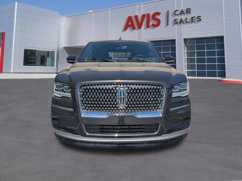 Used 2023 Lincoln Navigator Reserve AWD/4WD image 2