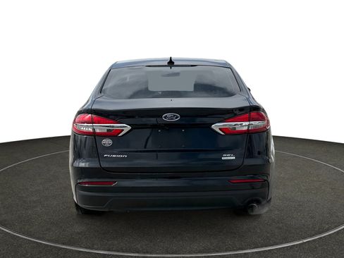 Used 2019 Ford Fusion SEL image 5
