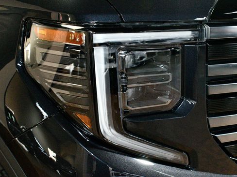 Used 2025 GMC Sierra 1500 AT4 w/ AT4 Premium Package image 58