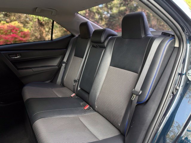 Used 2017 Toyota Corolla SE w/ SE Premium Package FWD image 34