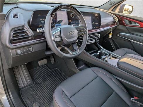 New 2026 Chevrolet Traverse Z71 w/ Enhanced Driving Package image 3