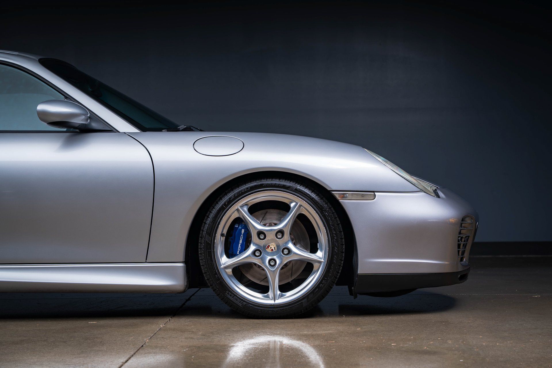 Used 2004 Porsche 911 40th Anniversary RWD image 23