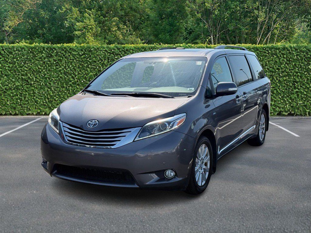 Used 2017 Toyota Sienna Limited Premium AWD/4WD image 8