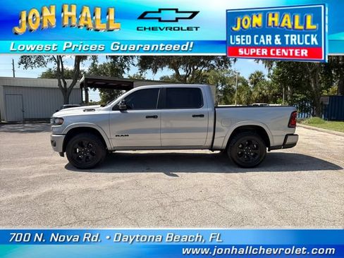 Used 2025 RAM 1500 Big Horn AWD/4WD image 4