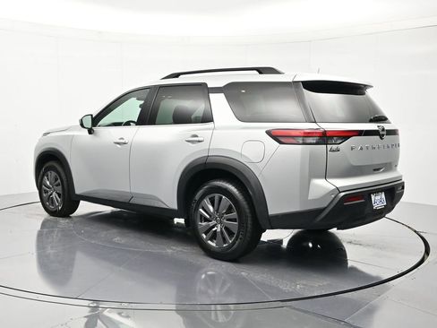 Certified 2024 Nissan Pathfinder SV FWD image 7