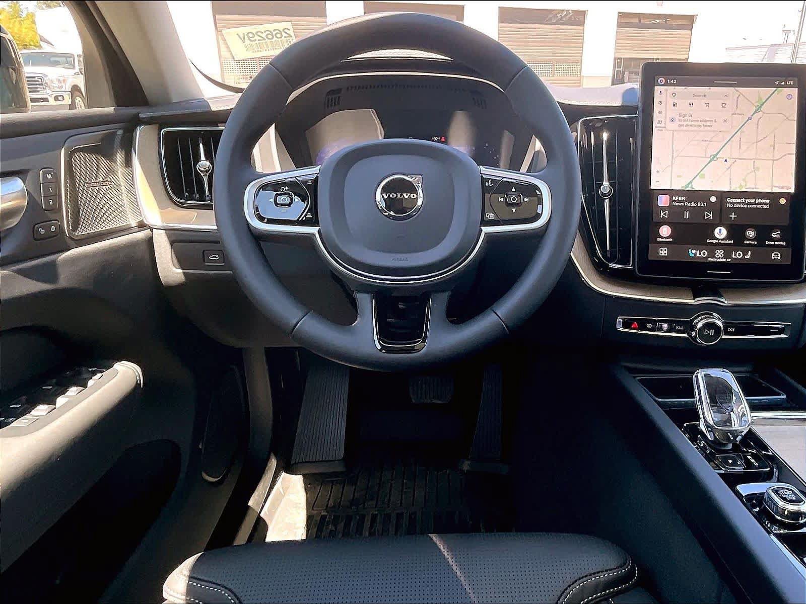 New 2026 Volvo XC60 B5 Ultra w/ Protection Package Premier AWD/4WD image 15