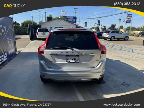 Used 2016 Volvo XC60 T5 Premier w/ Proximity Package FWD image 4