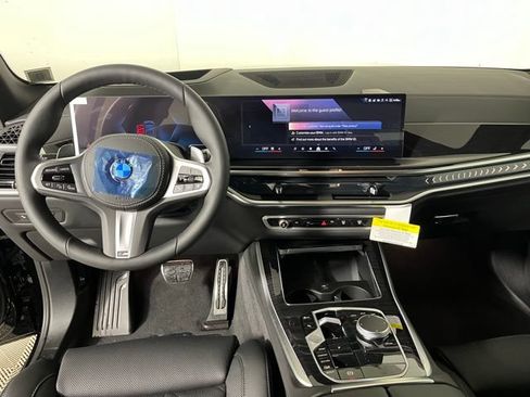 New 2026 BMW X5 xDrive40i w/ M Sport Package AWD/4WD image 12