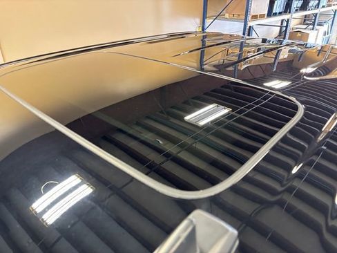 Used 2021 Chevrolet Silverado 1500 LT Trail Boss w/ Convenience Package II image 25