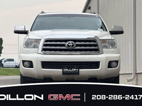 Used 2015 Toyota Sequoia Platinum AWD/4WD image 9