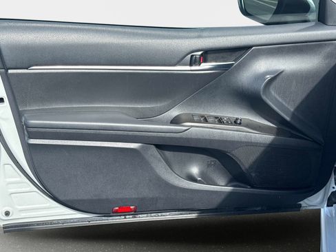 Used 2023 Toyota Camry SE image 16