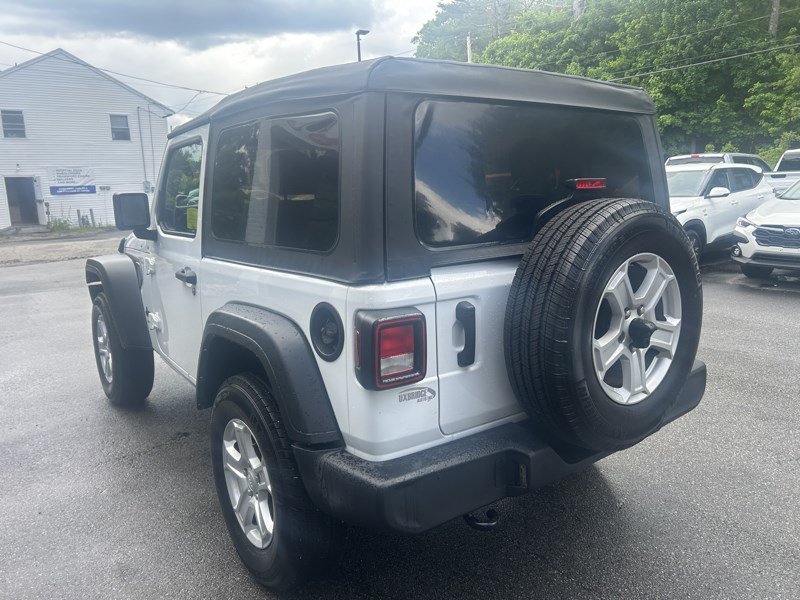 Used 2022 Jeep Wrangler Sport AWD/4WD image 5
