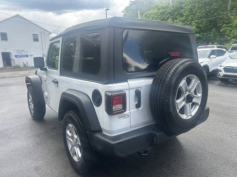 Used 2022 Jeep Wrangler Sport AWD/4WD image 5