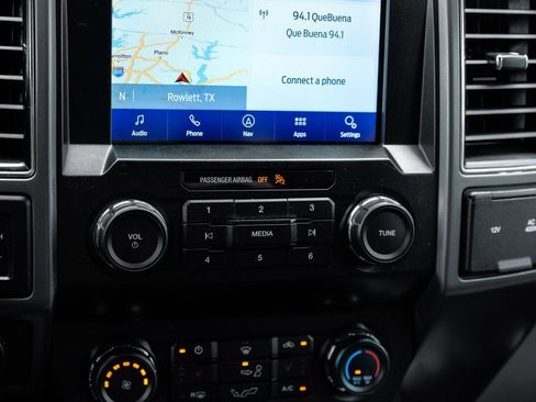 Used 2019 Ford F150 XLT w/ Equipment Group 302A Luxury AWD/4WD image 28