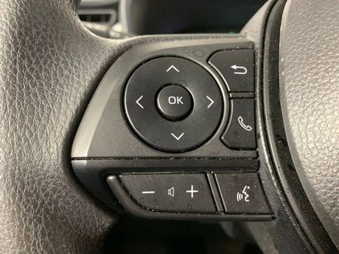 Used 2025 Toyota RAV4 LE AWD/4WD image 20