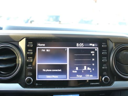 Used 2022 Toyota Tacoma SR5 RWD image 18