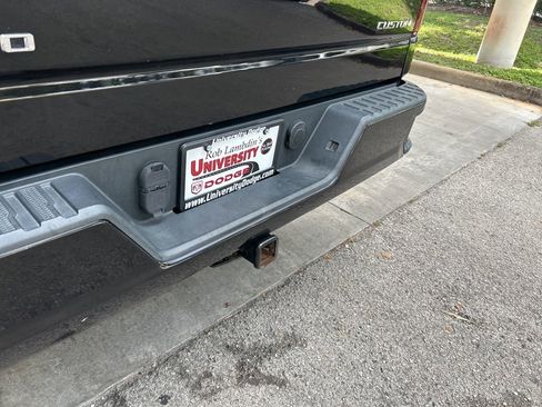 Used 2019 Chevrolet Silverado 1500 Custom image 17