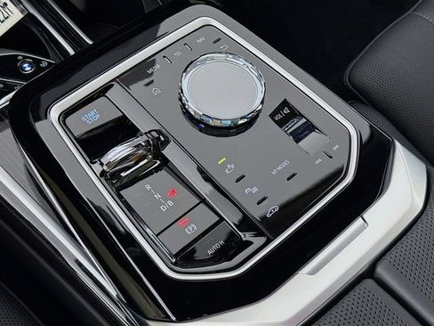 Used 2026 BMW i7 xDrive60 image 17