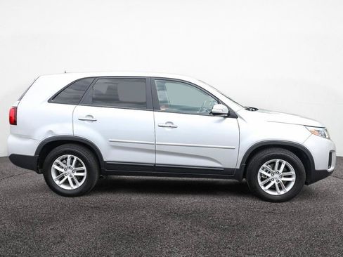Used 2015 Kia Sorento LX FWD image 8