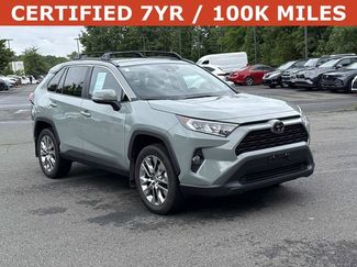 Used 2021 Toyota RAV4 XLE Premium w/ Carpet Mat Package (TMS) FWD video 1