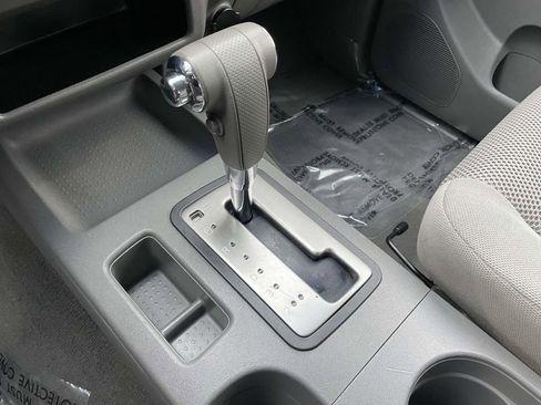 Used 2008 Nissan Frontier SE w/ SE Value Truck Pkg image 41