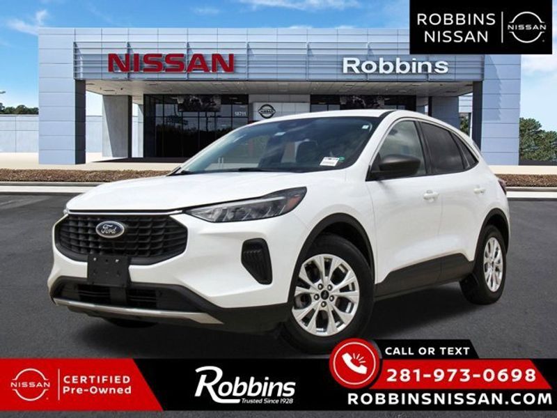 Used 2023 Ford Escape Active image 1