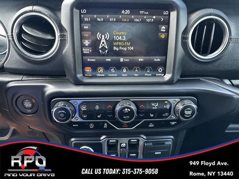 Used 2020 Jeep Gladiator Overland AWD/4WD image 17