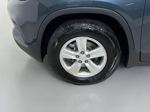 Used 2022 Chevrolet Trax LT w/ Driver Confidence Package AWD/4WD image 19