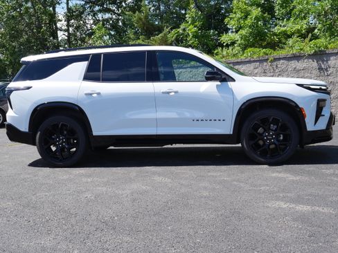 Certified 2026 Chevrolet Traverse RS AWD/4WD image 11