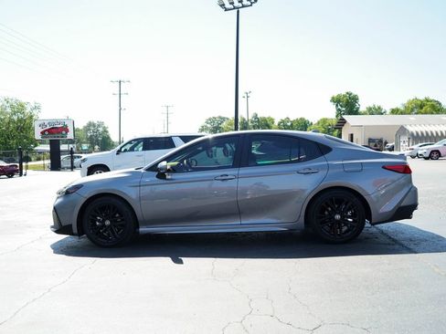 Used 2025 Toyota Camry SE w/ Convenience Package FWD image 23