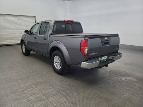 Used 2018 Nissan Frontier SV image 5