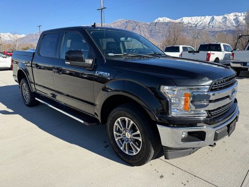Used 2020 Ford F150 Lariat w/ Max Trailer Tow Package image 9