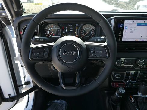 New 2026 Jeep Gladiator Rubicon w/ Safety Group AWD/4WD image 15