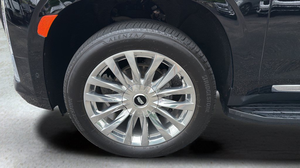 Certified 2024 Cadillac Escalade ESV Premium Luxury w/ LPO, Floor Liner Package AWD/4WD image 15