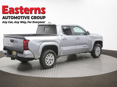 Used 2024 Toyota Tacoma SR5 AWD/4WD image 42