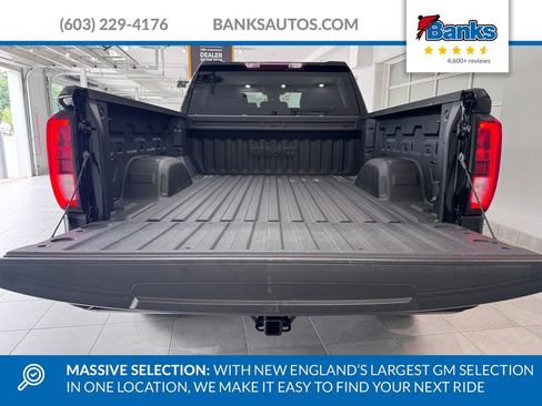 Certified 2024 GMC Sierra 1500 Elevation w/ LPO, Elevation Black Package AWD/4WD image 8