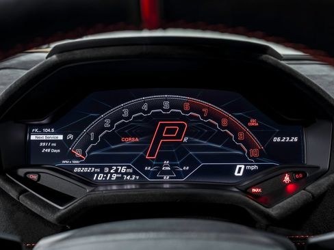 Used 2023 Lamborghini Huracan Tecnica RWD image 17