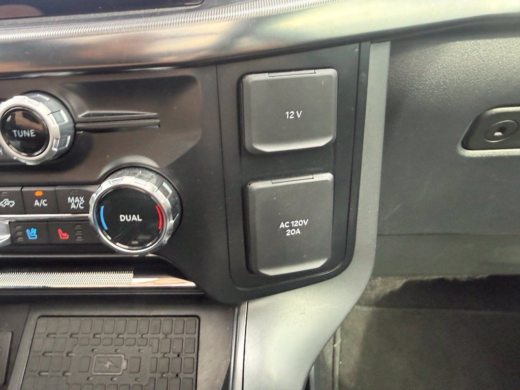 Certified 2024 Ford F150 Lariat w/ Equipment Group 502A High AWD/4WD image 30