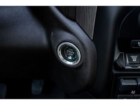 Used 2023 GMC Sierra 3500 Denali image 34